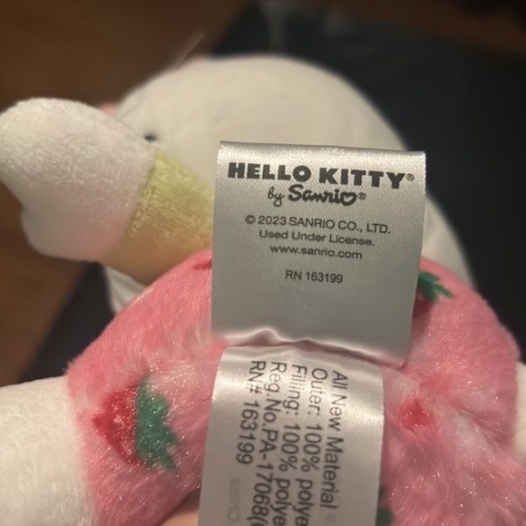 Hello kitty plush - Picture 2 of 3